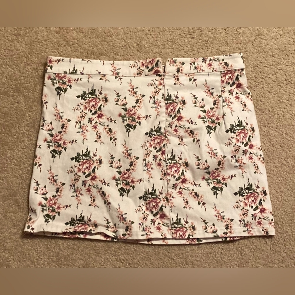 Women's floral skirt